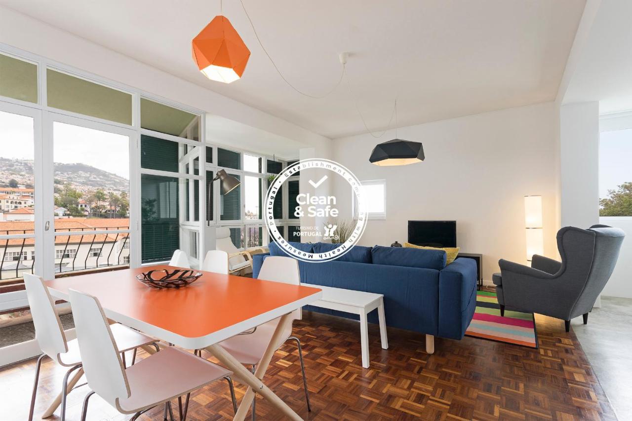 Elias Garcia Ii By An Island Apartment *