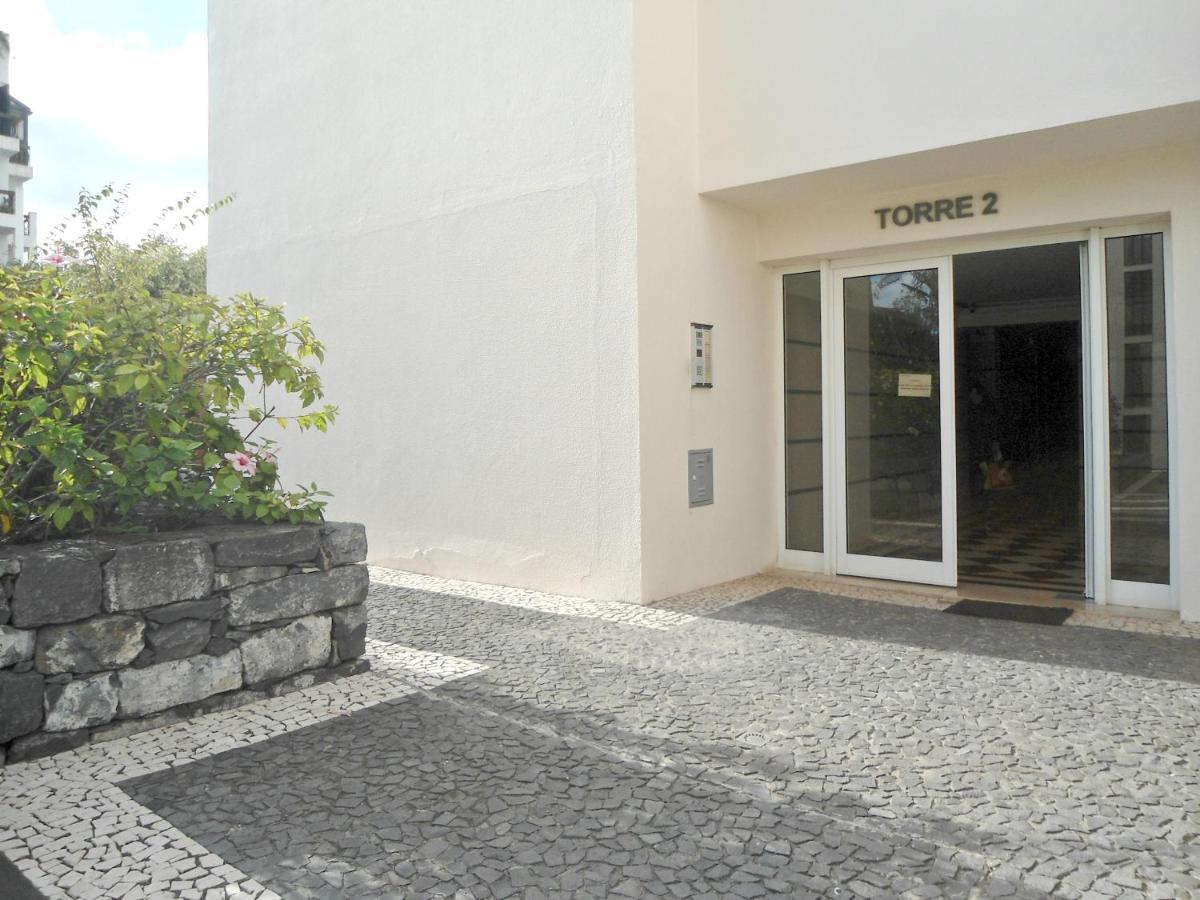 Garden's Apartment