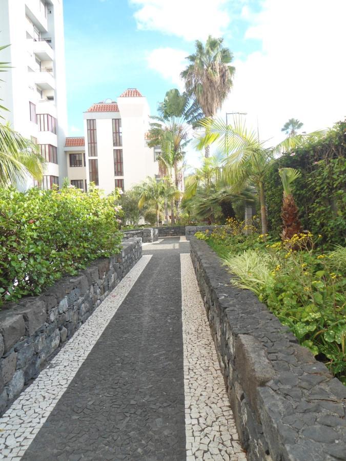 Garden's Apartment *