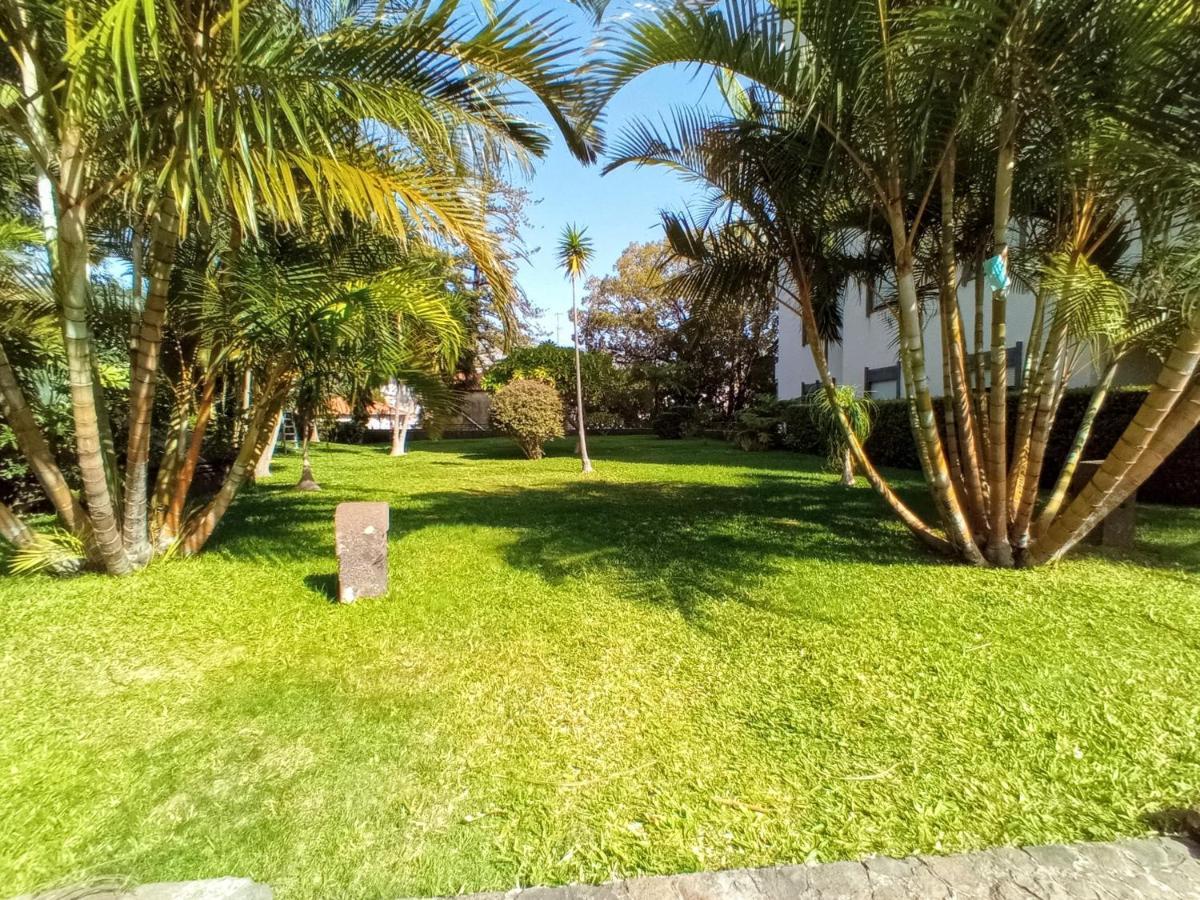 Garden's Apartment