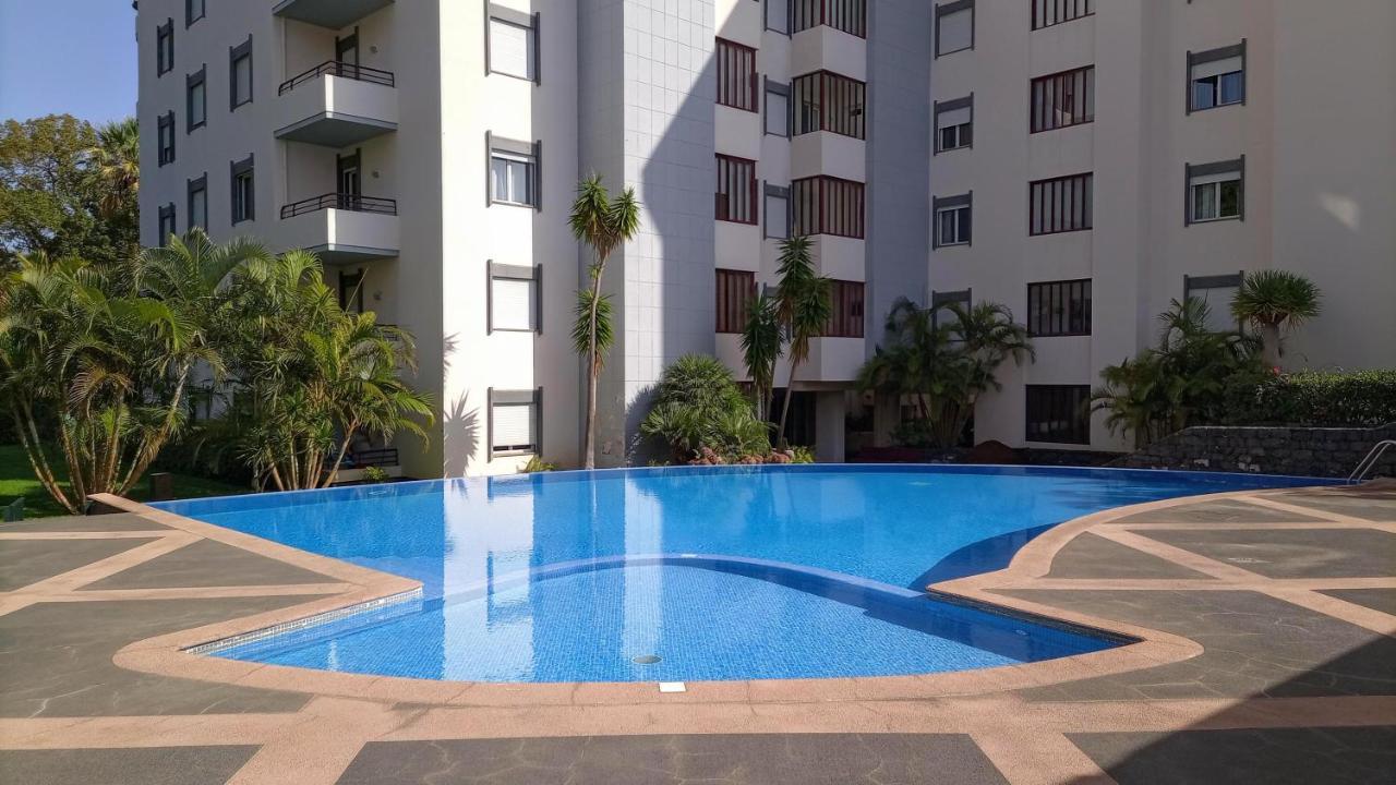 Garden's Apartment