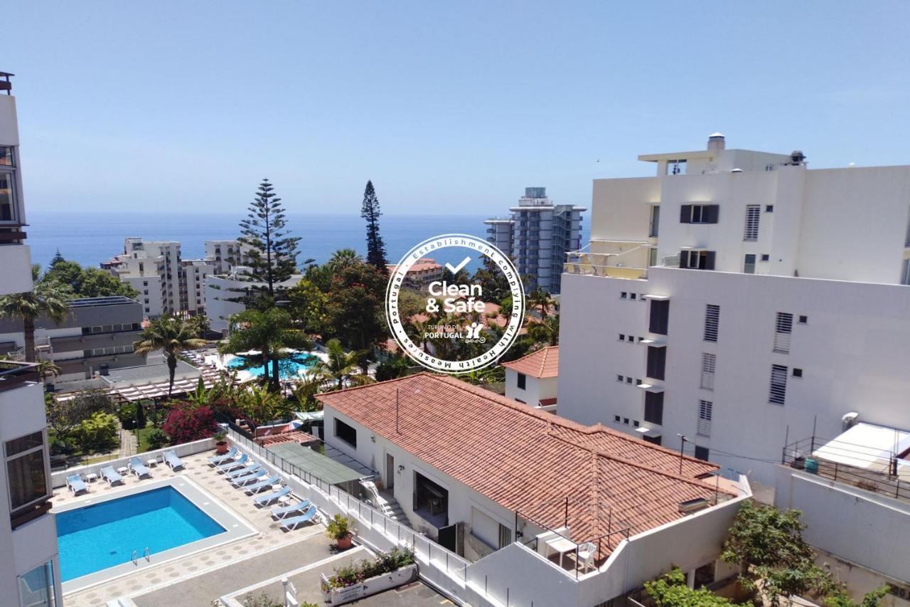 Black & White By Madeira Sun Travel Apartment