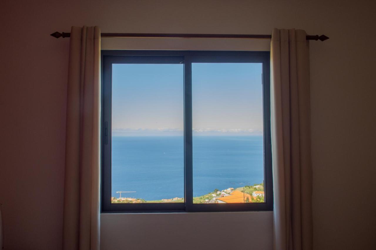 “venik House” Sea_mountains_relaxing_barbecue