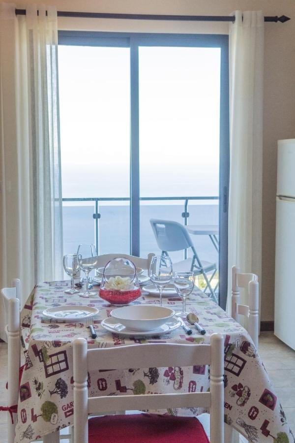 “venik House” Sea_mountains_relaxing_barbecue
