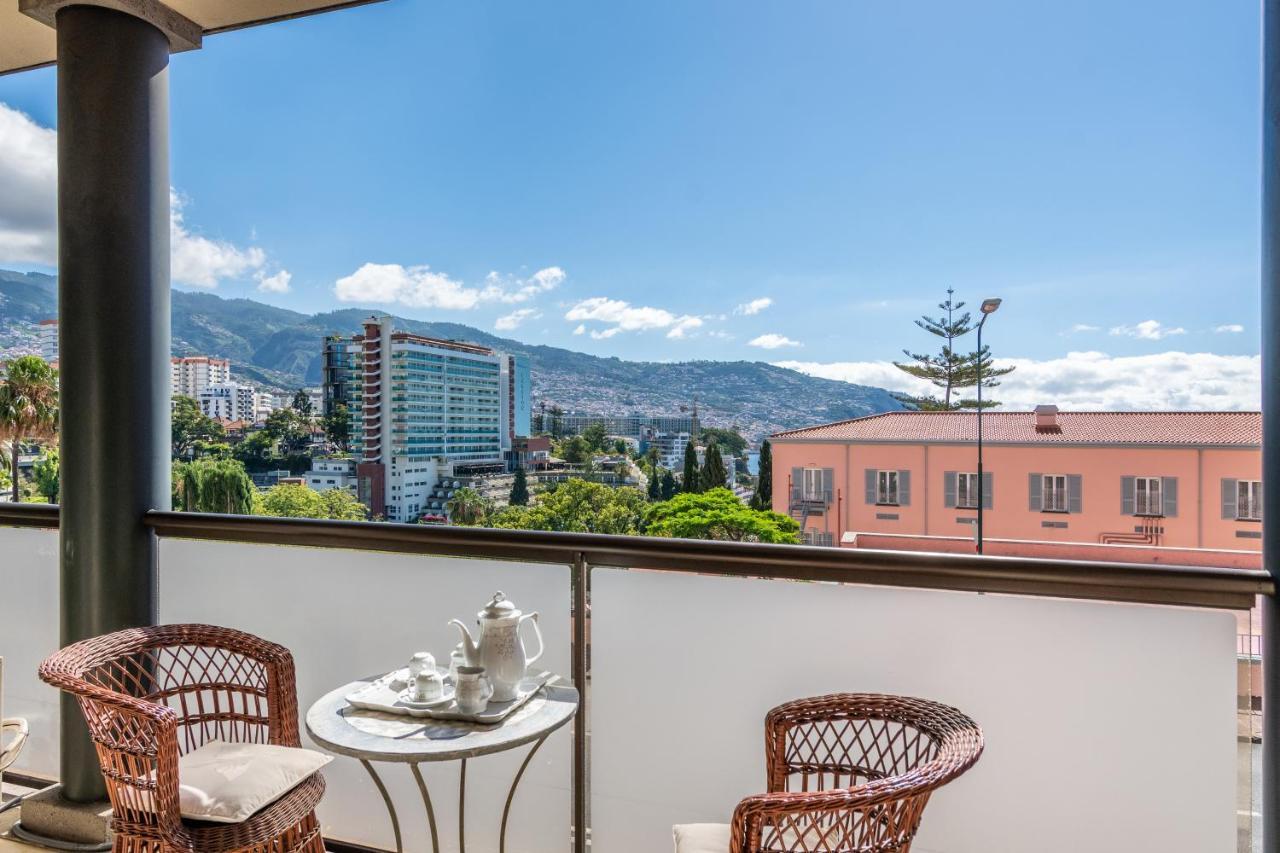 106 - Two Bedroom Apartment *