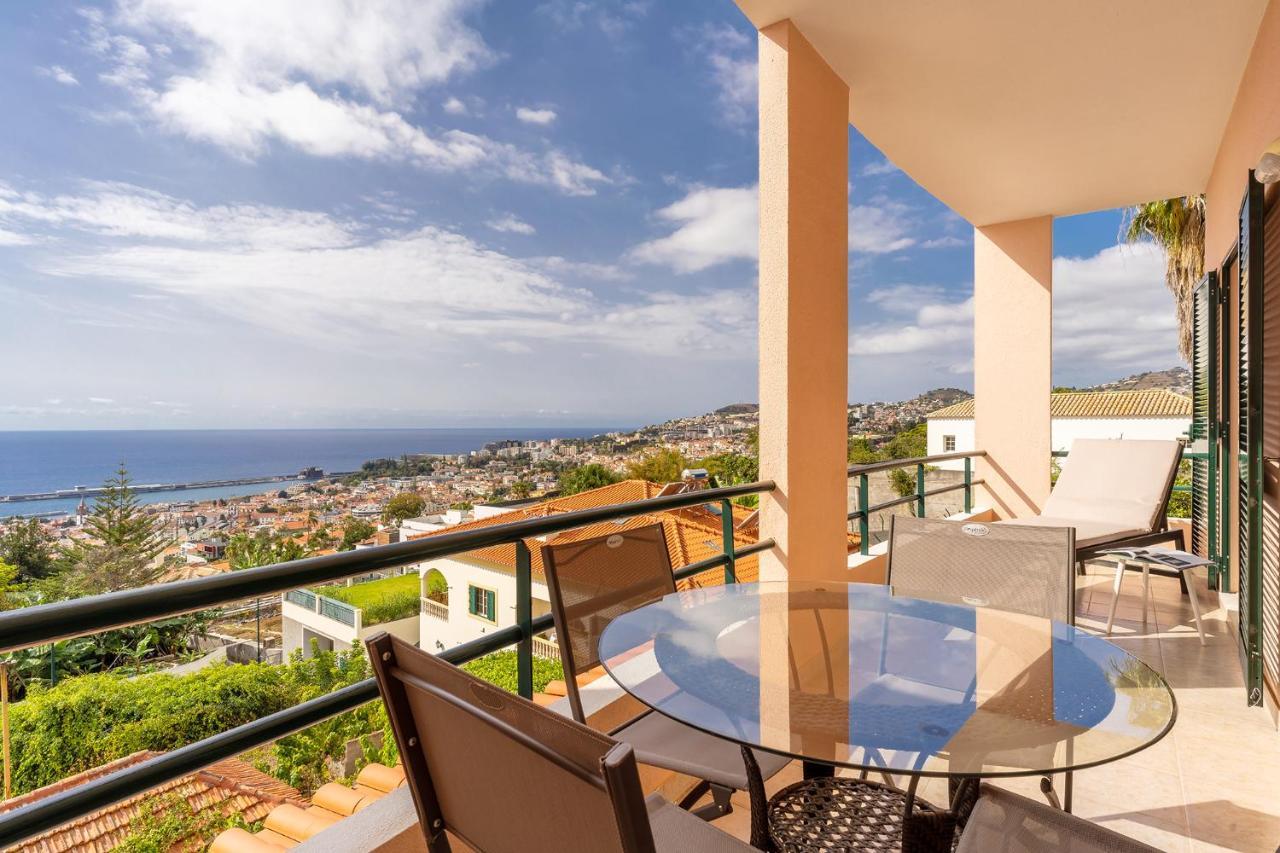 Stylish With Balcony And Amazing Views Over And The Sea Funchal (Madeira)