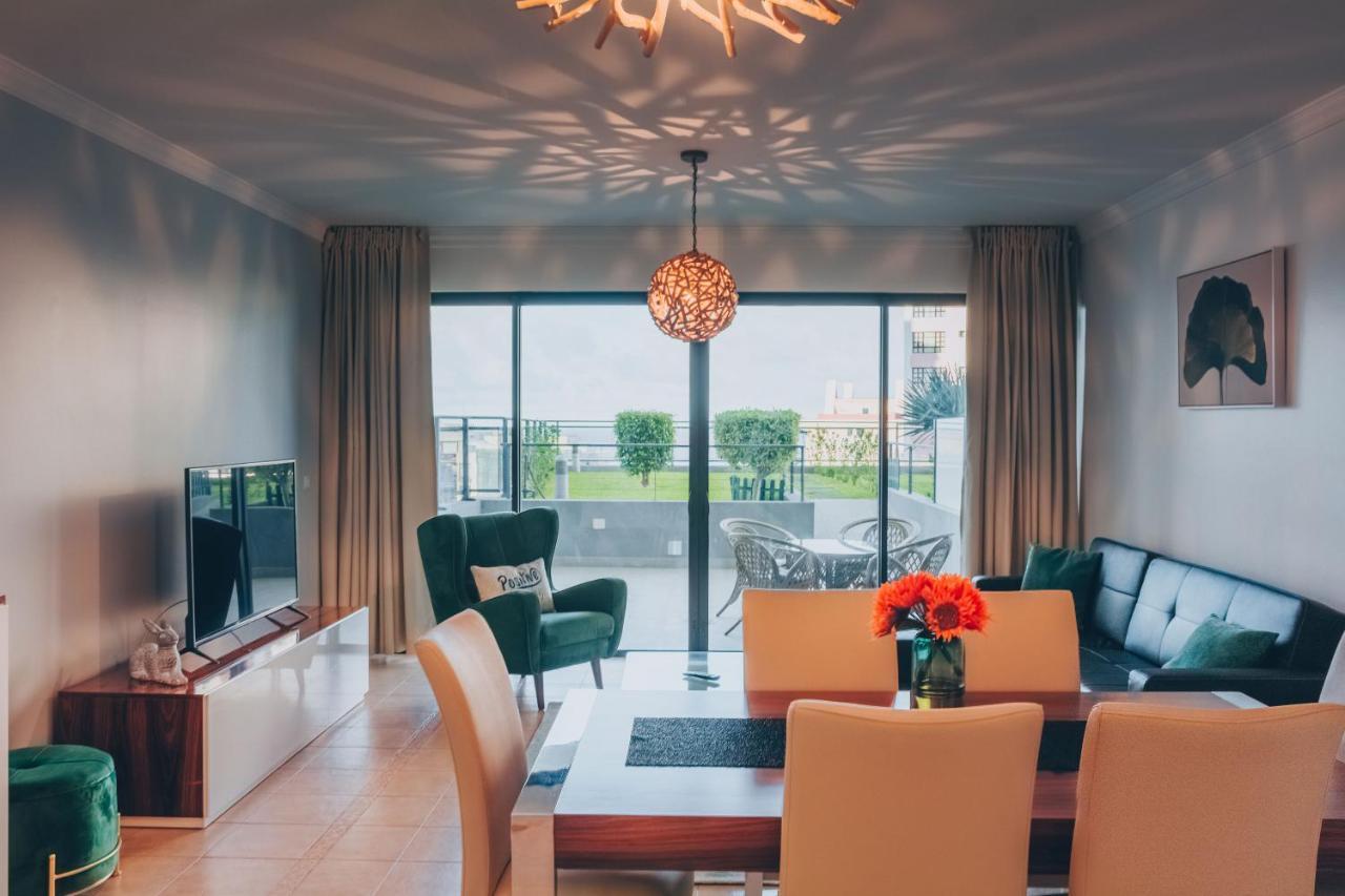 5 Bedrooms In Privileged Area With Ocean View