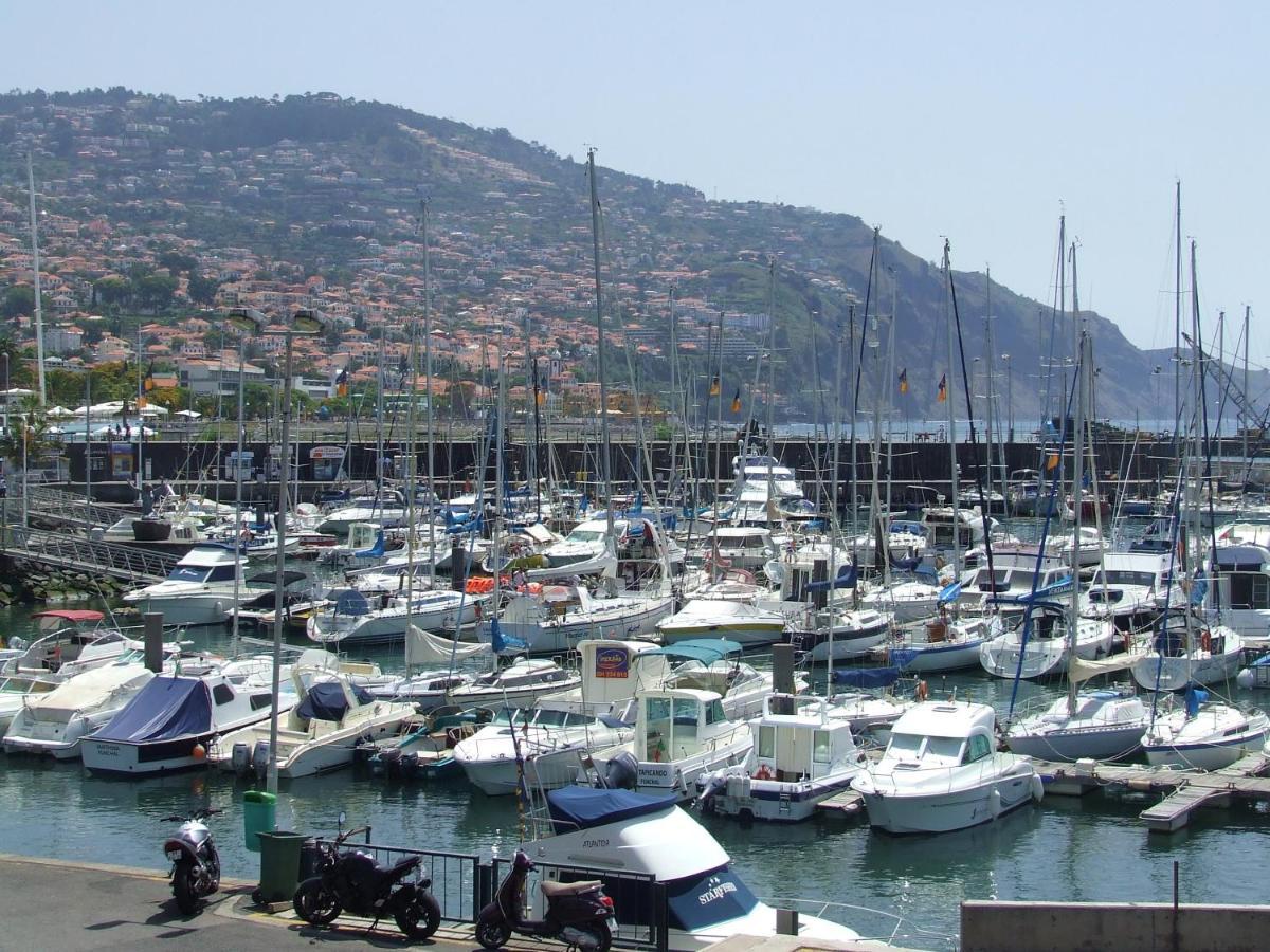 Charming Boat In With Sea View