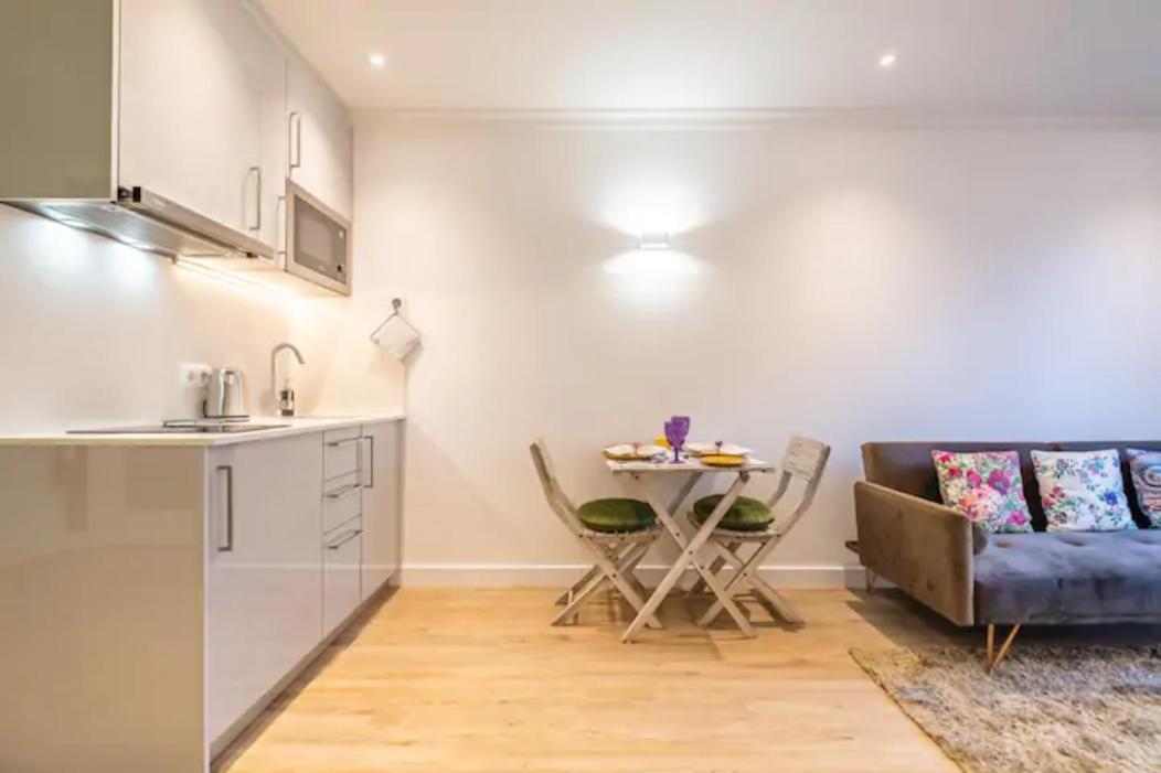 Apartment Center Ii *