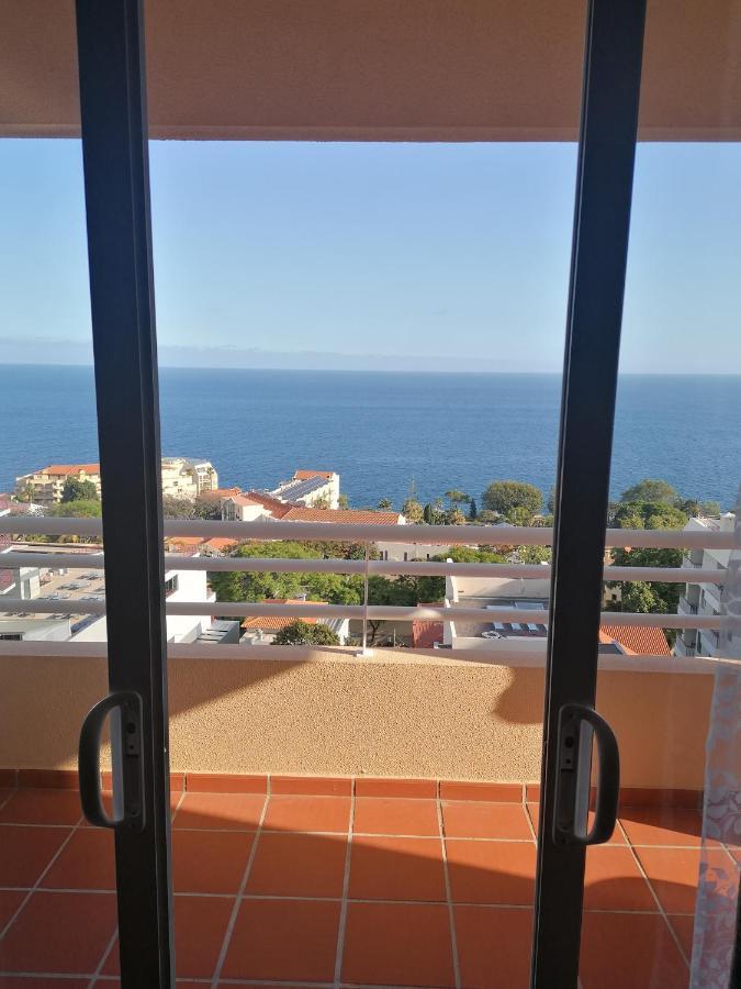 Lido Balcony Sea View Apartment