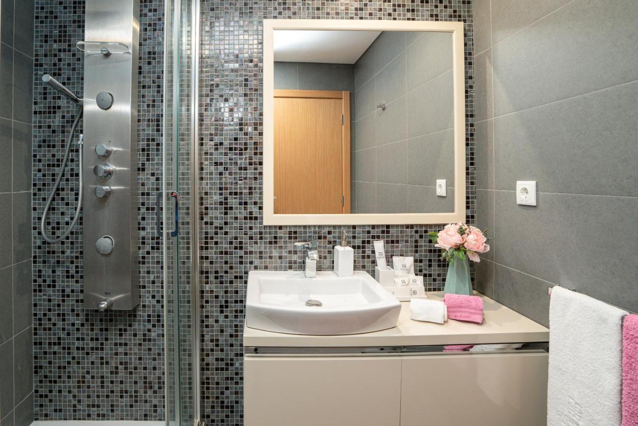 Luxurious - Casa Valentina - Rent2u, Lda