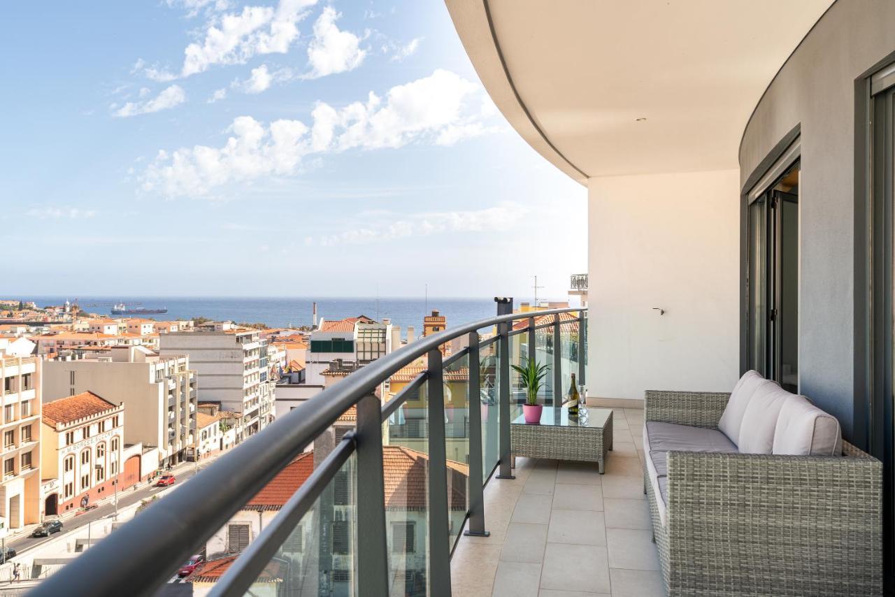 Luxurious - Casa Valentina - Rent2u, Lda *