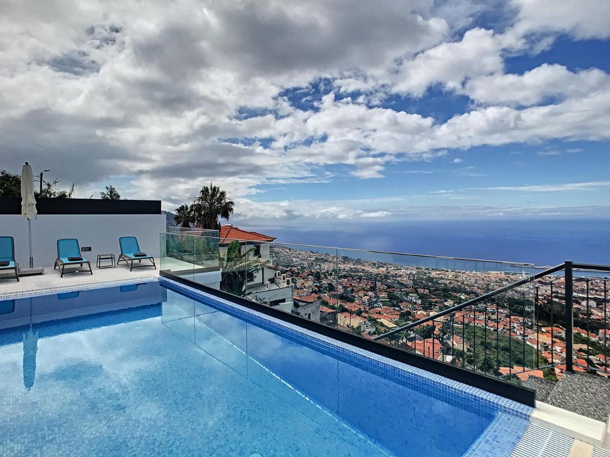 Villa The Monte White House By Lovelystay
