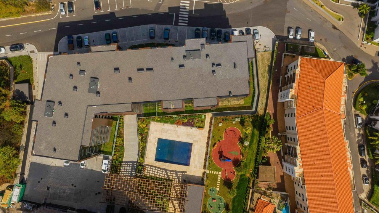 Apartment Modern 2 Bedroom Flat In Condo With Swimming Pool *