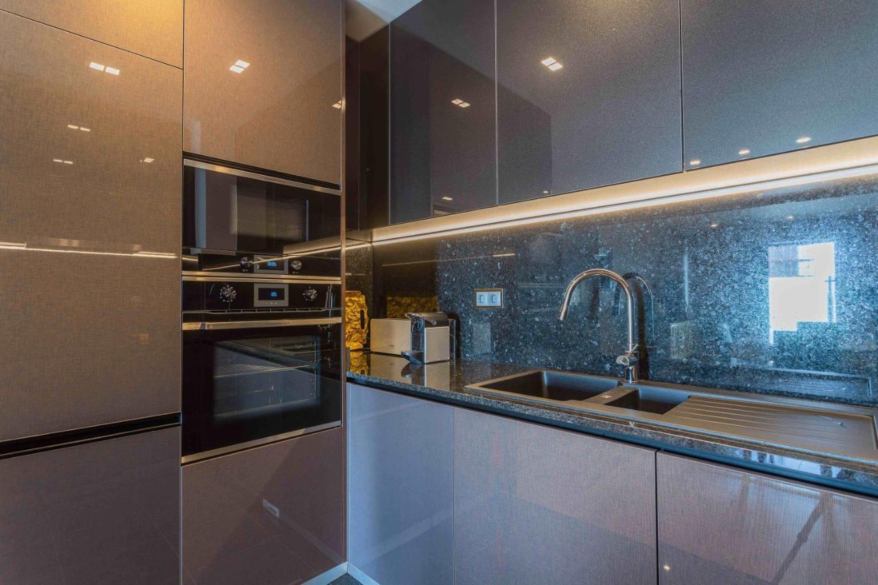 Modern 2 Bedroom Flat In Condo With Swimming Pool Funchal (Madeira)
