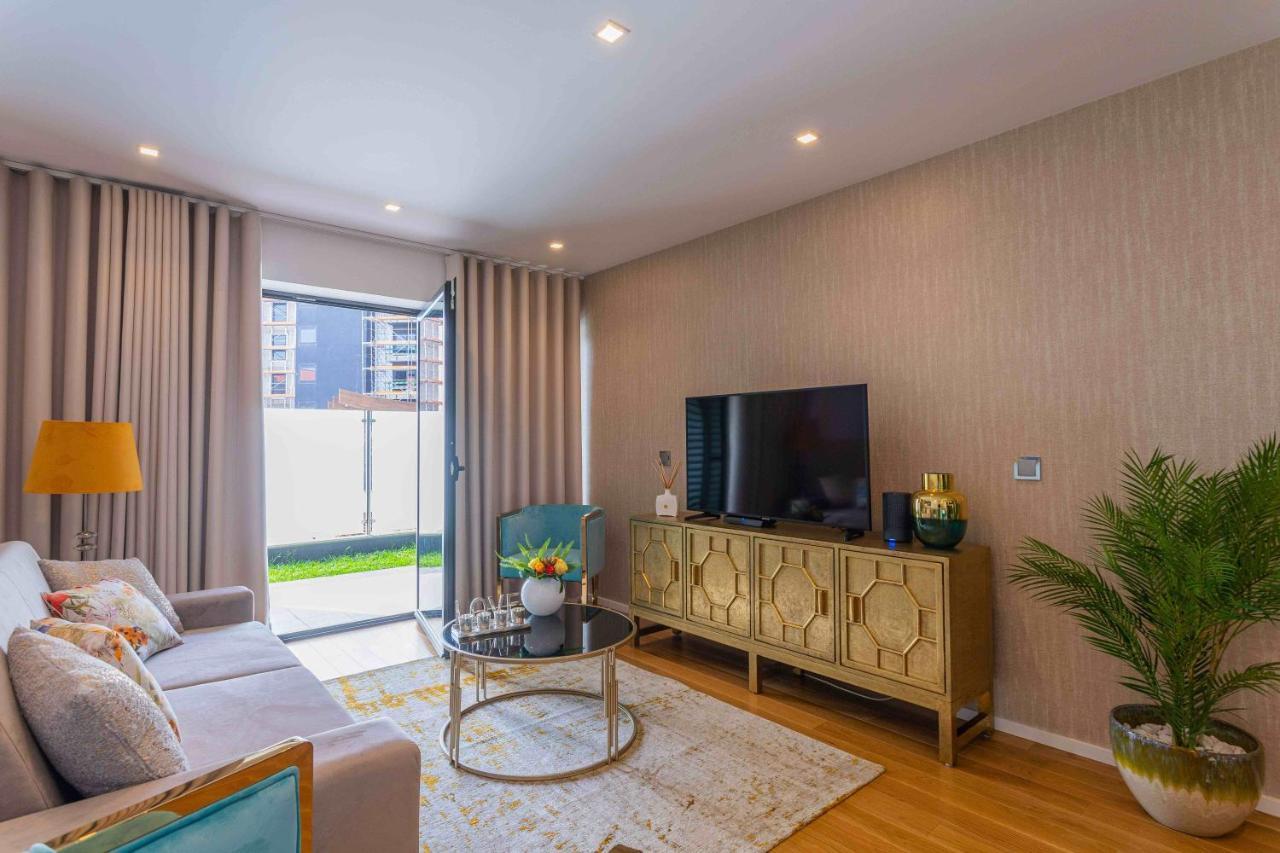 Apartment Modern 2 Bedroom Flat In Condo With Swimming Pool Funchal (Madeira)