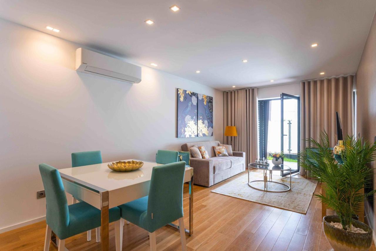 Modern 2 Bedroom Flat In Condo With Swimming Pool *