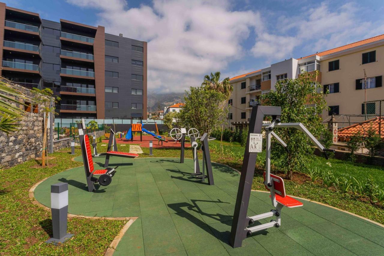 Modern 2 Bedroom Flat In Condo With Swimming Pool Apartment Funchal (Madeira)