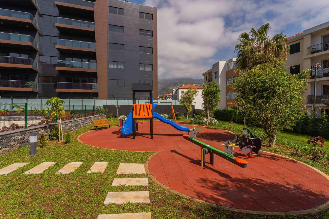 Modern 2 Bedroom Flat In Condo With Swimming Pool Apartment Funchal (Madeira)