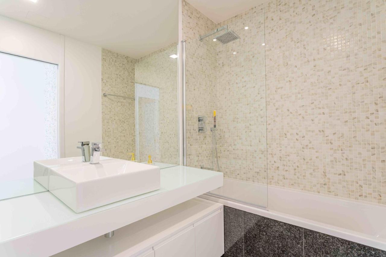Apartment Modern 2 Bedroom Flat In Condo With Swimming Pool Funchal (Madeira)