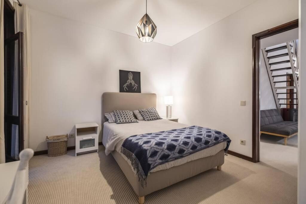 Charming Villa, Spacious, Beautiful Views! *