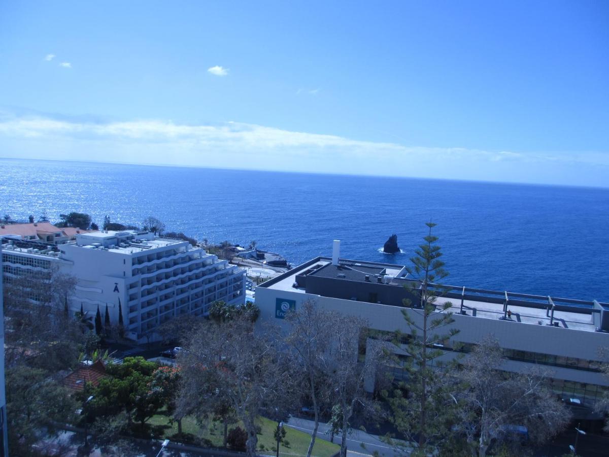Tranquil Ocean View Apartment Funchal (Madeira)