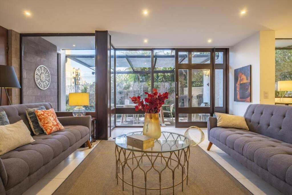 Charming Villa, Spacious, Beautiful Views! Funchal (Madeira)