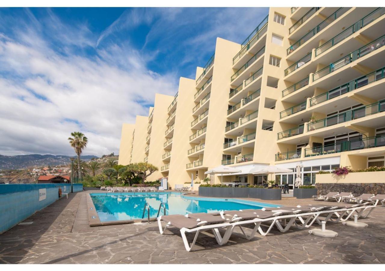 Honey On The Beach With Pool Apartamento Funchal (Madeira)