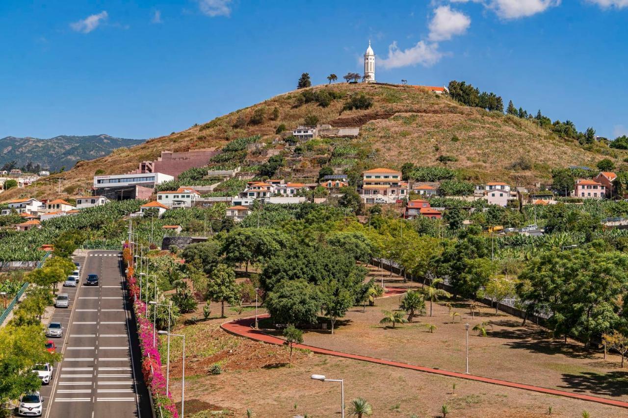 Piornais I By An Island Funchal (Madeira)
