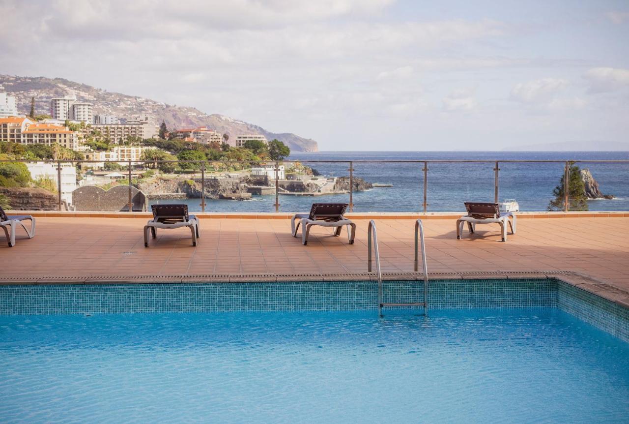 Apartment Sunny By The Sea With A Pool