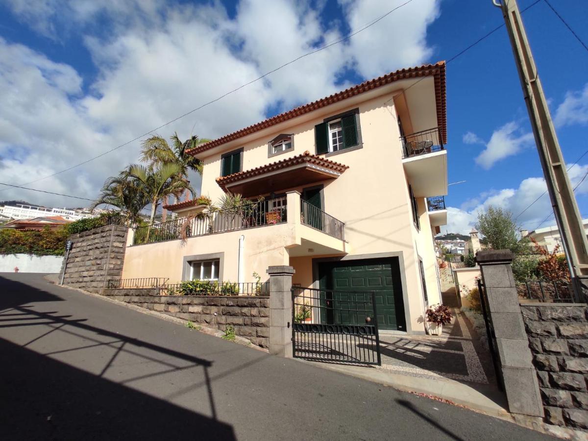 Telo * Funchal (Madeira)