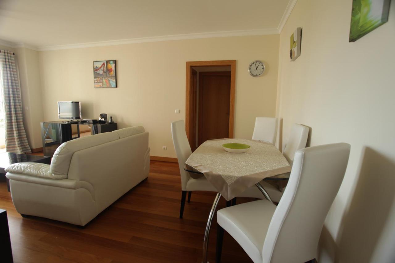One Bedroom Holiday With Balcony And Pool Apartment Funchal (Madeira)