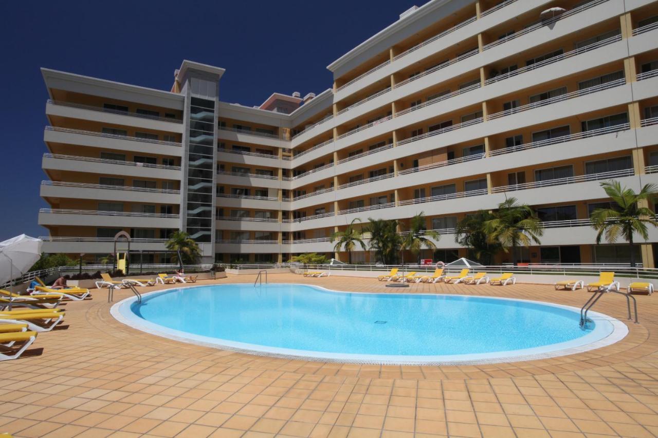 One Bedroom Holiday With Balcony And Pool Apartment *