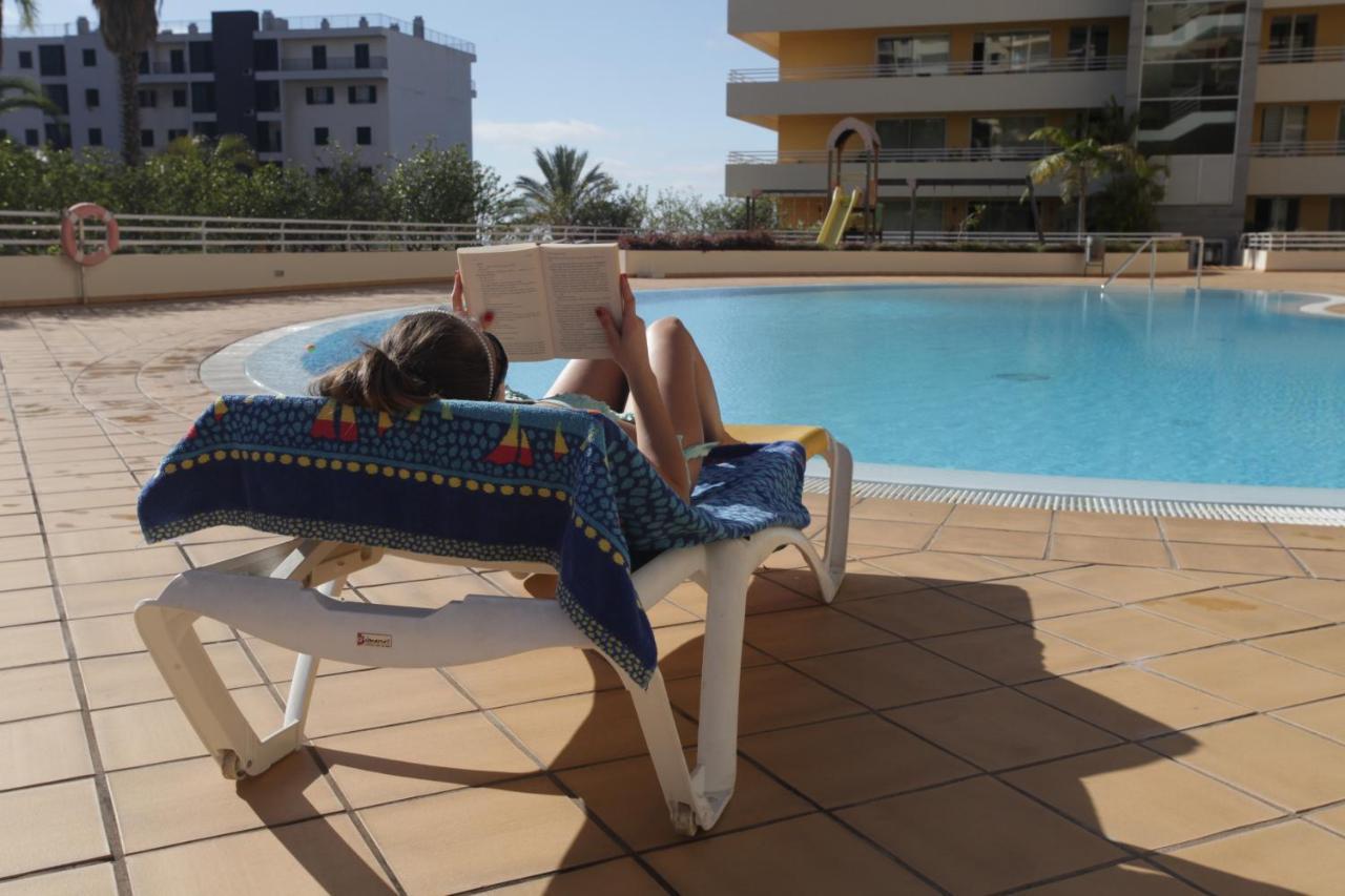One Bedroom Holiday With Balcony And Pool Apartment *