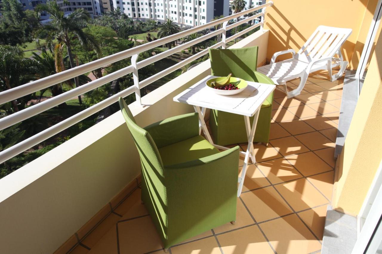 One Bedroom Holiday With Balcony And Pool Apartment Funchal (Madeira)
