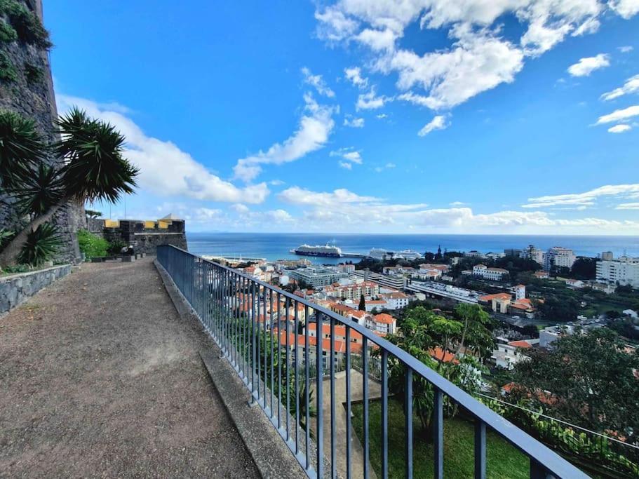 Unique Two-patios + Garage Funchal (Madeira)