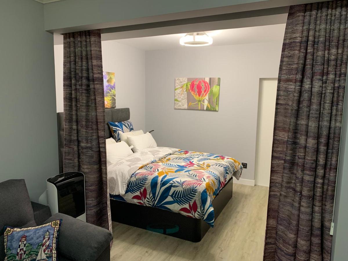 Beautiful 1-bed In Madeira Apartment *