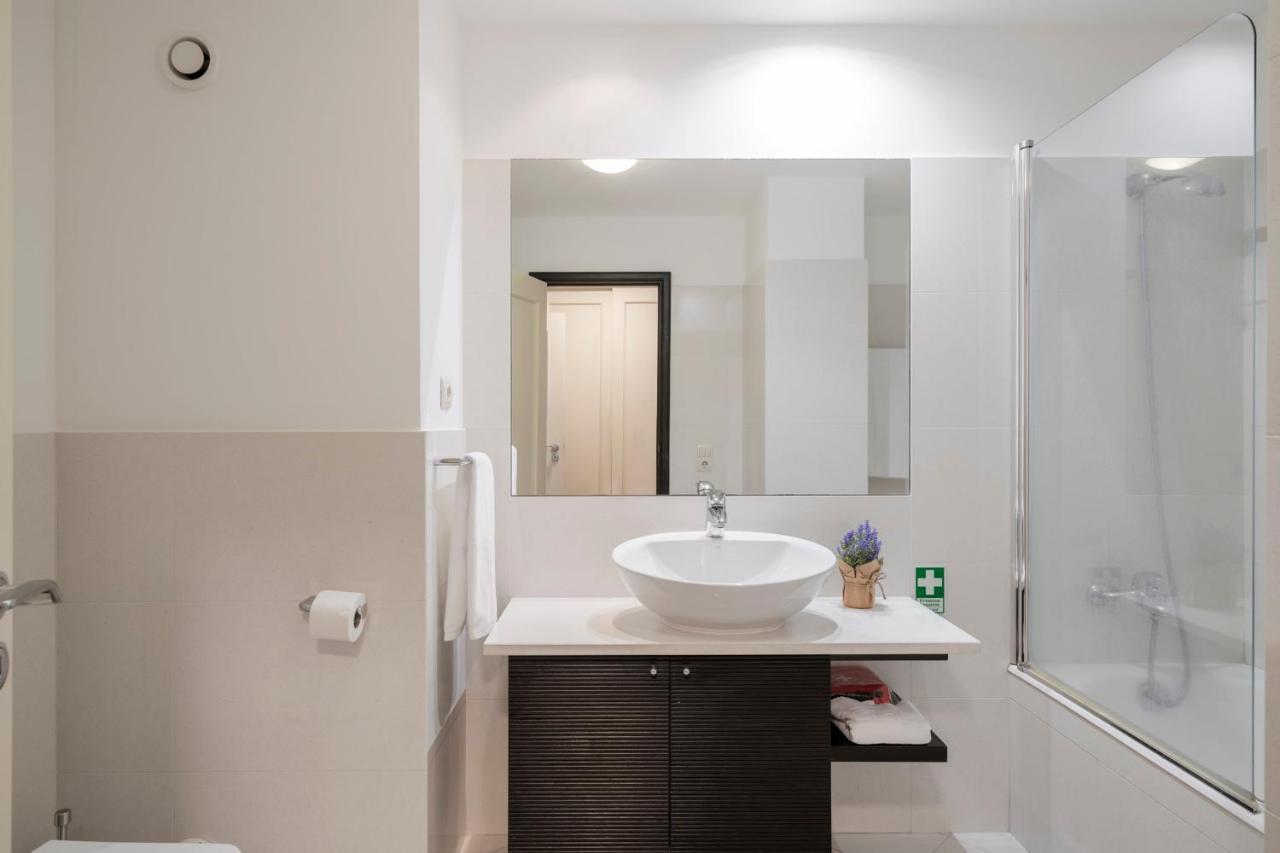 Rodamar Ii By An Island Apartament *