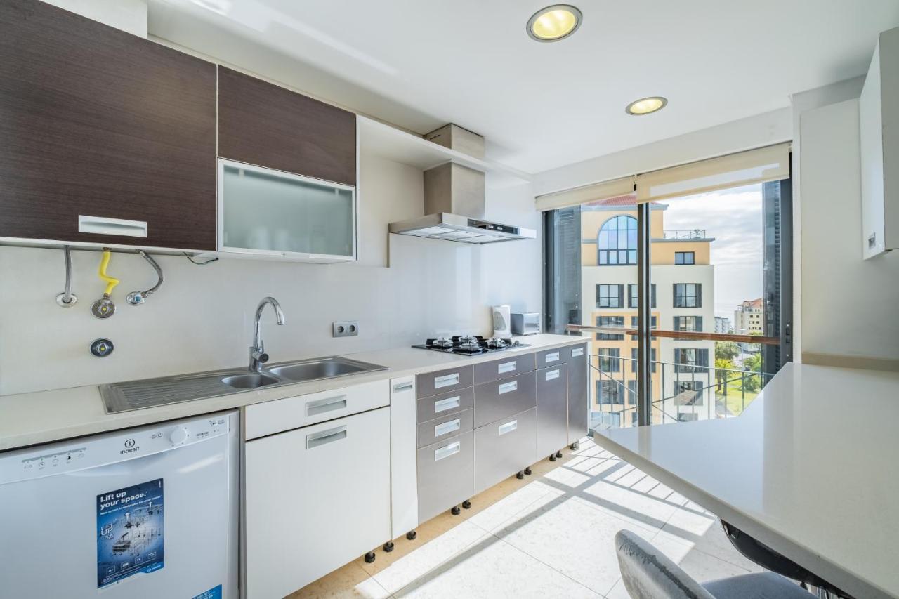 Modern Next To Forum Shopping, Near The Sea, Free Parking And Wifi Căn hộ Funchal (Madeira)