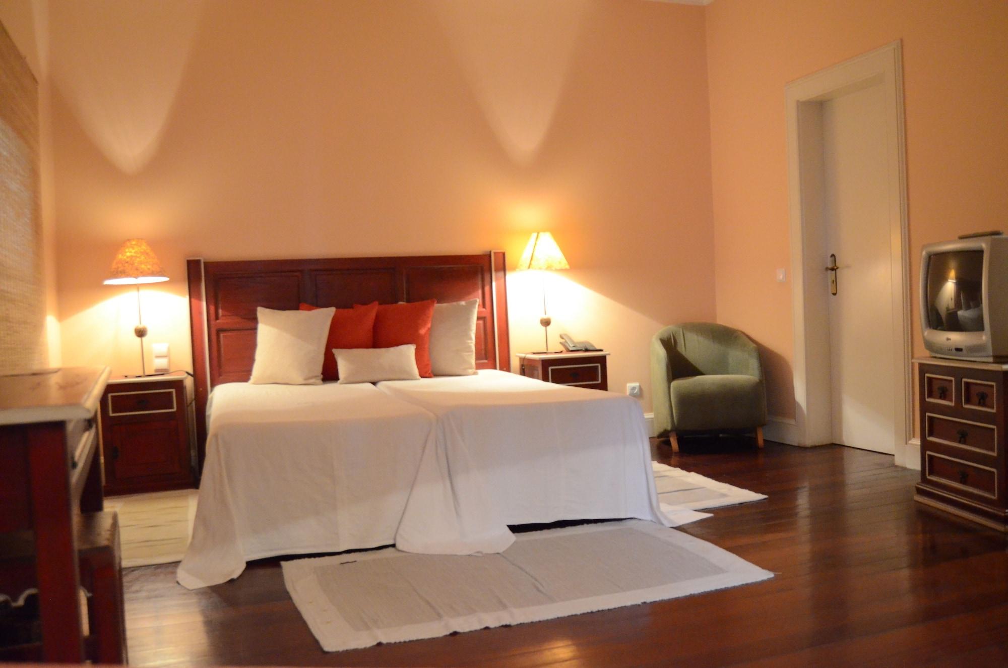 Residencial Mariazinha By Petit Guest house 2*