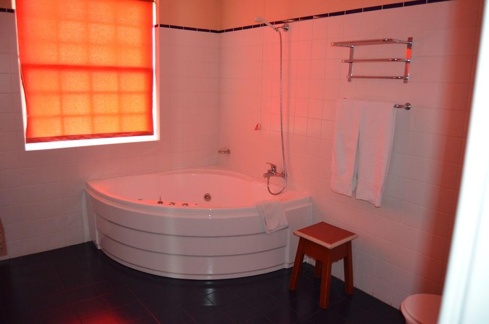 Residencial Mariazinha By Petit 2*