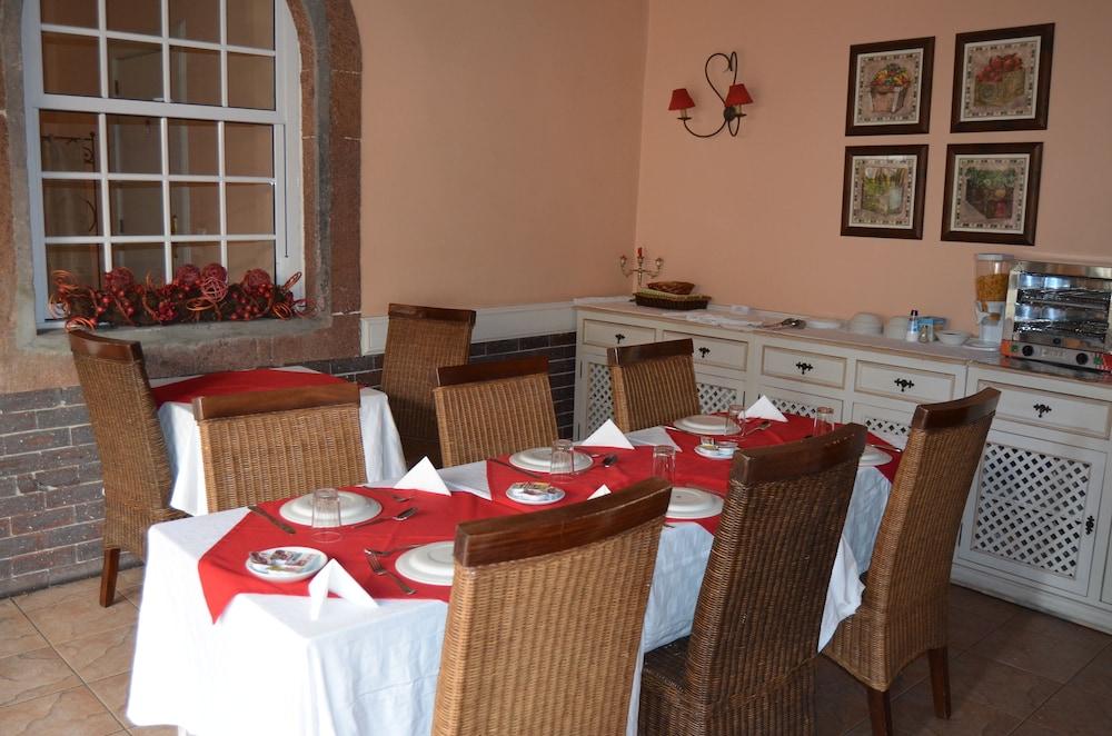 Residencial Mariazinha By Petit Guest house 2*