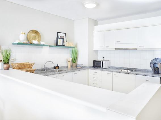 Apartment Lovely With Pool And Sea View *