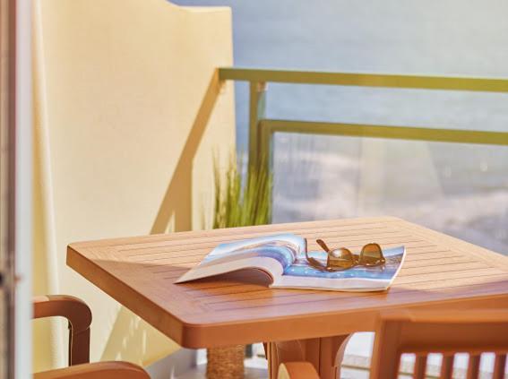 Lovely With Pool And Sea View Apartment