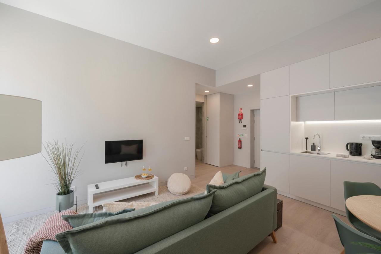 Cine Park Residences By An Island