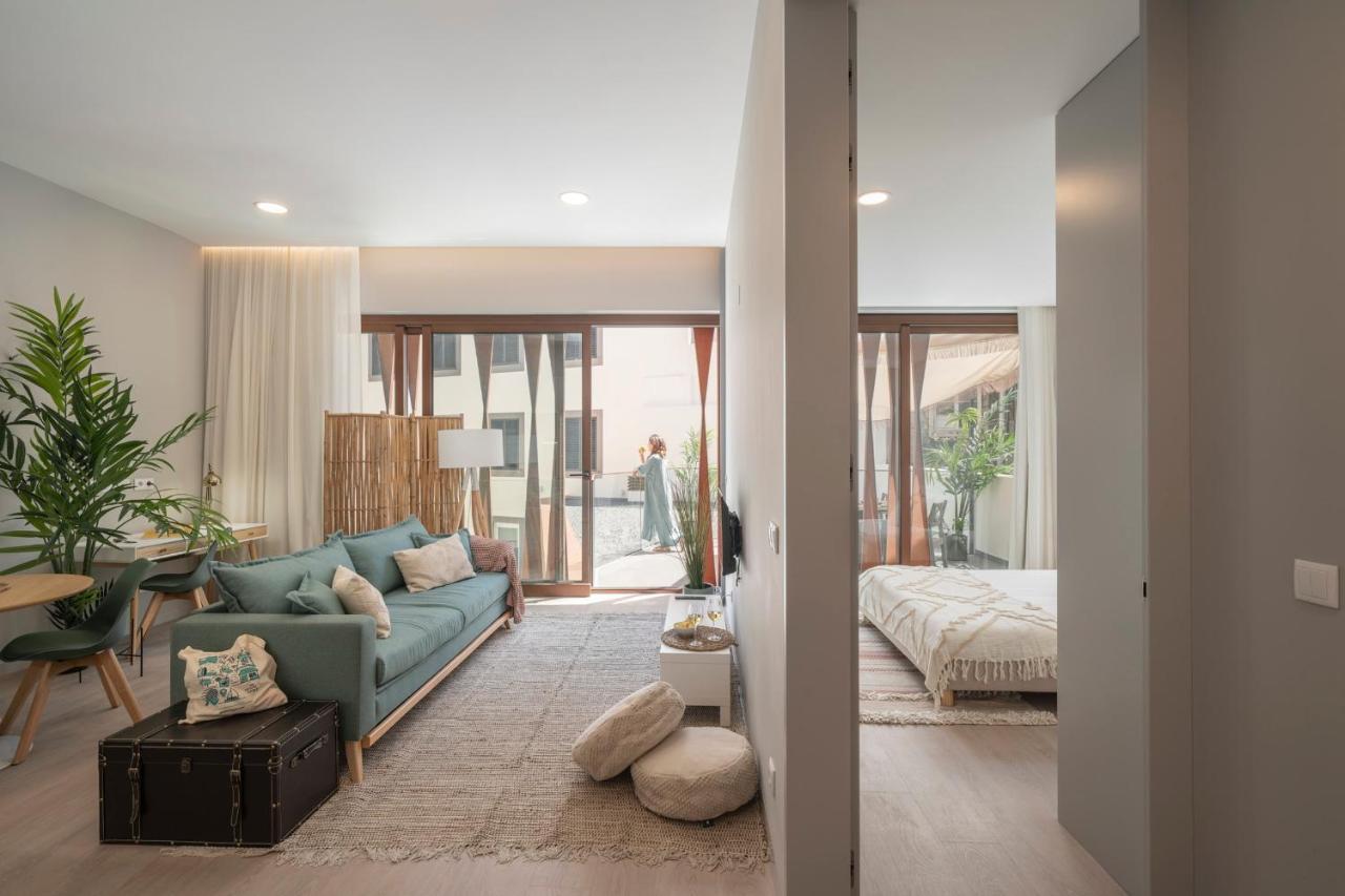 Cine Park Residences By An Island