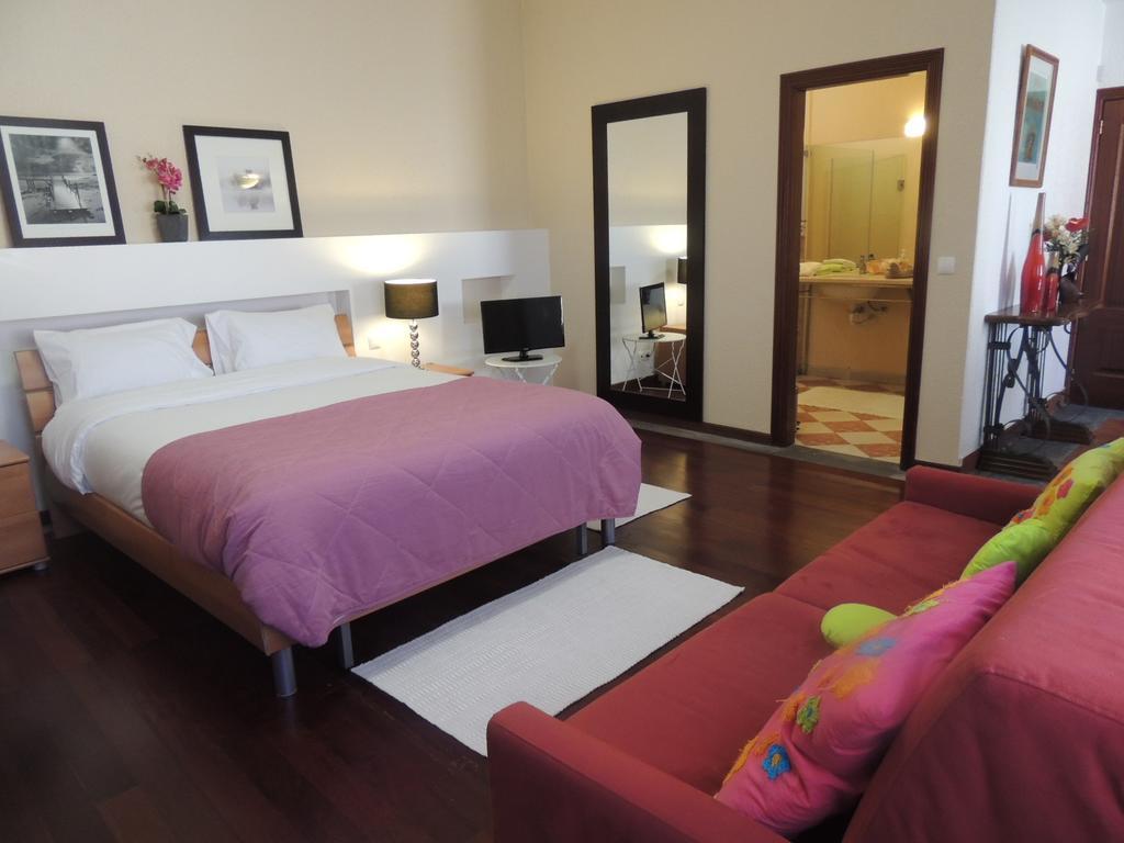 Studio Flat With Pool