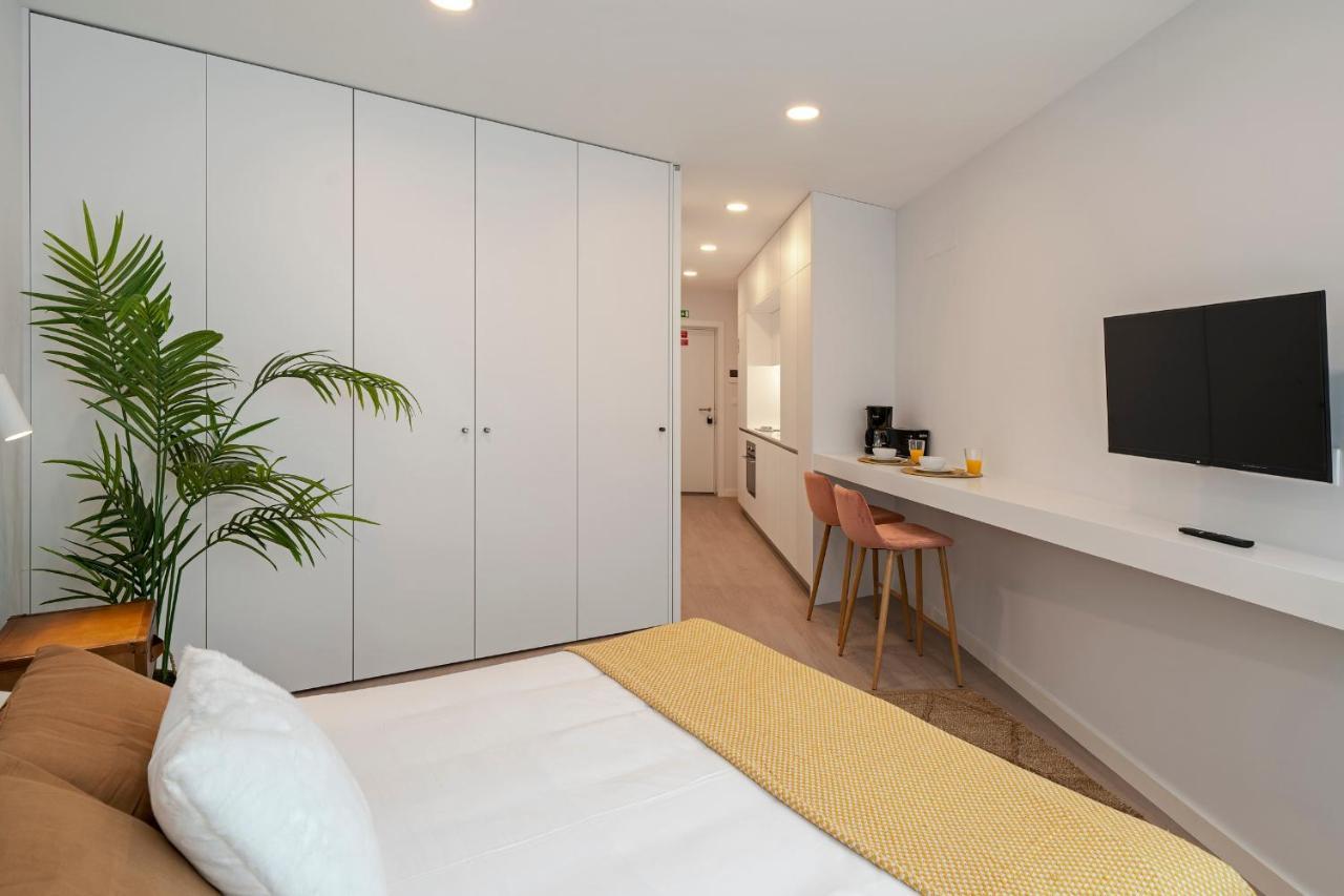 Cine Park Residences By An Island