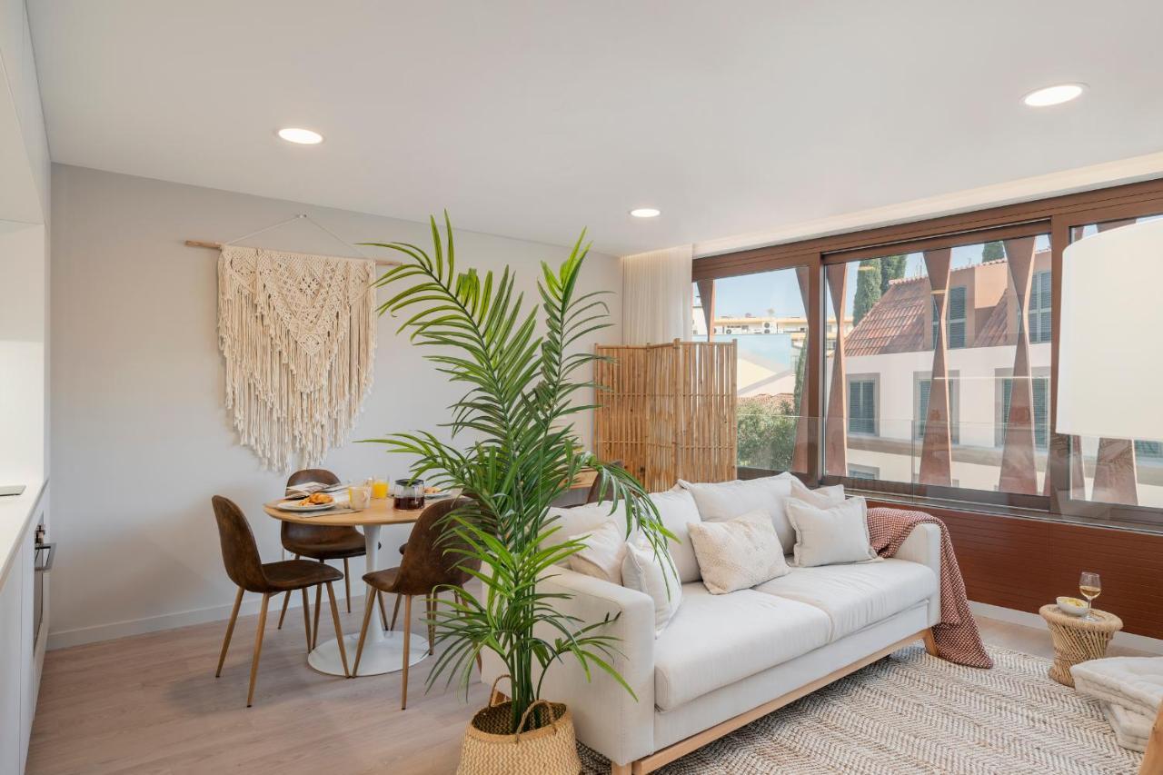Cine Park Residences By An Island