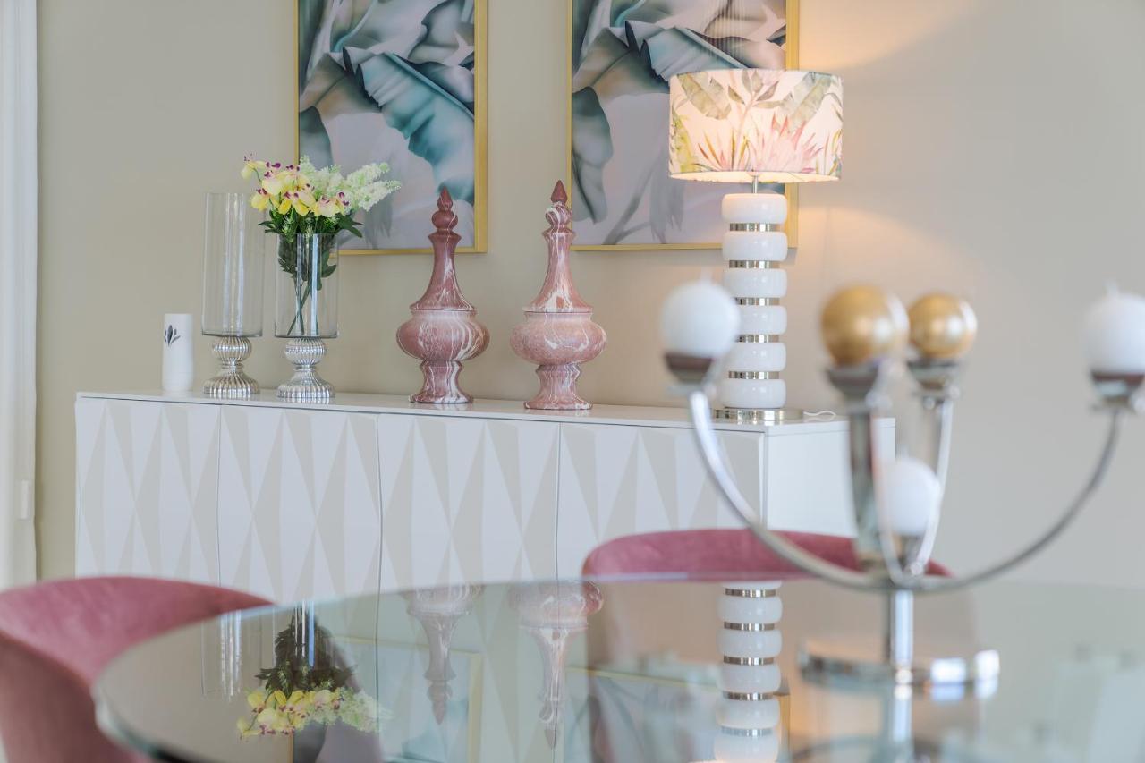 Lux First Row Madeira Palace By Hr Madeira Funchal (Madeira)